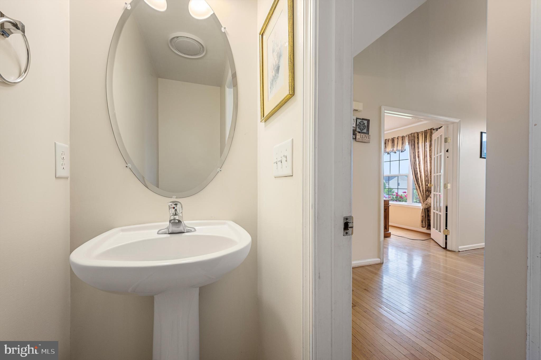 APPLE KNOLLS ESTATES - Residential