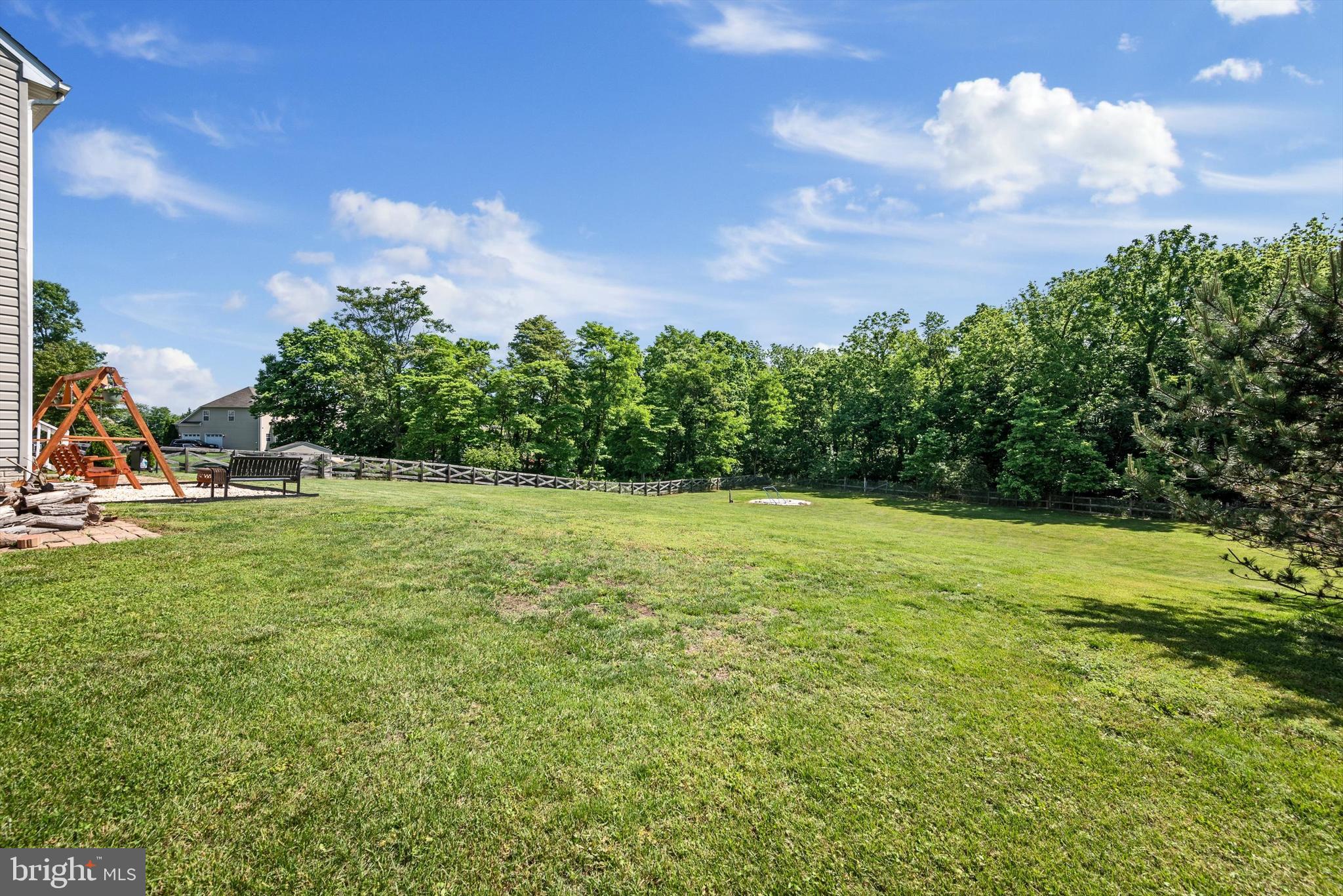 APPLE KNOLLS ESTATES - Residential