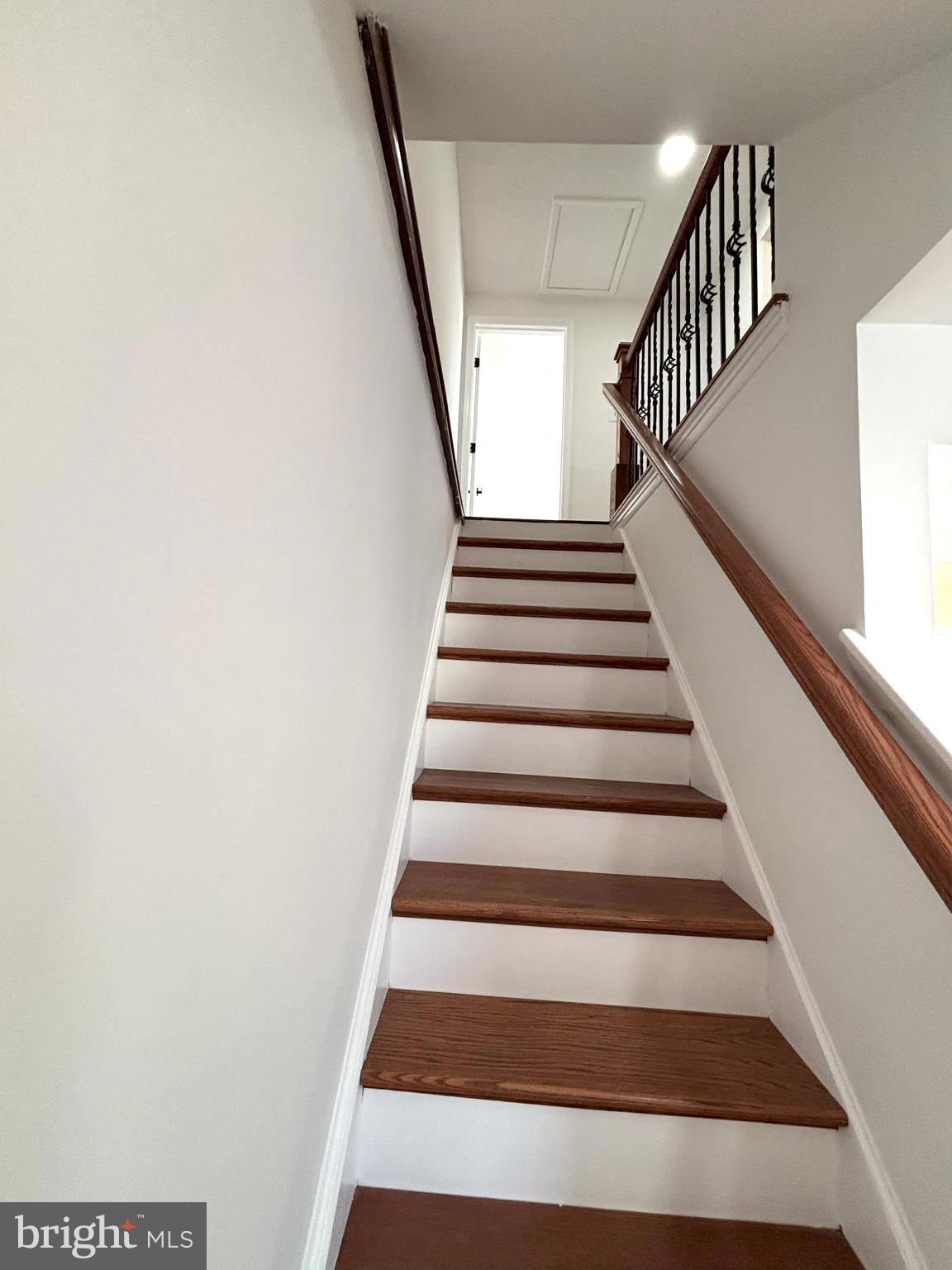 MIDDLEBROOK COMMONS - Residential