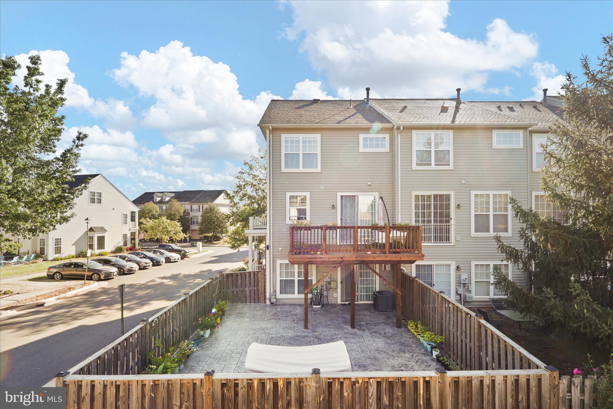 VICTORY LAKES - Residential