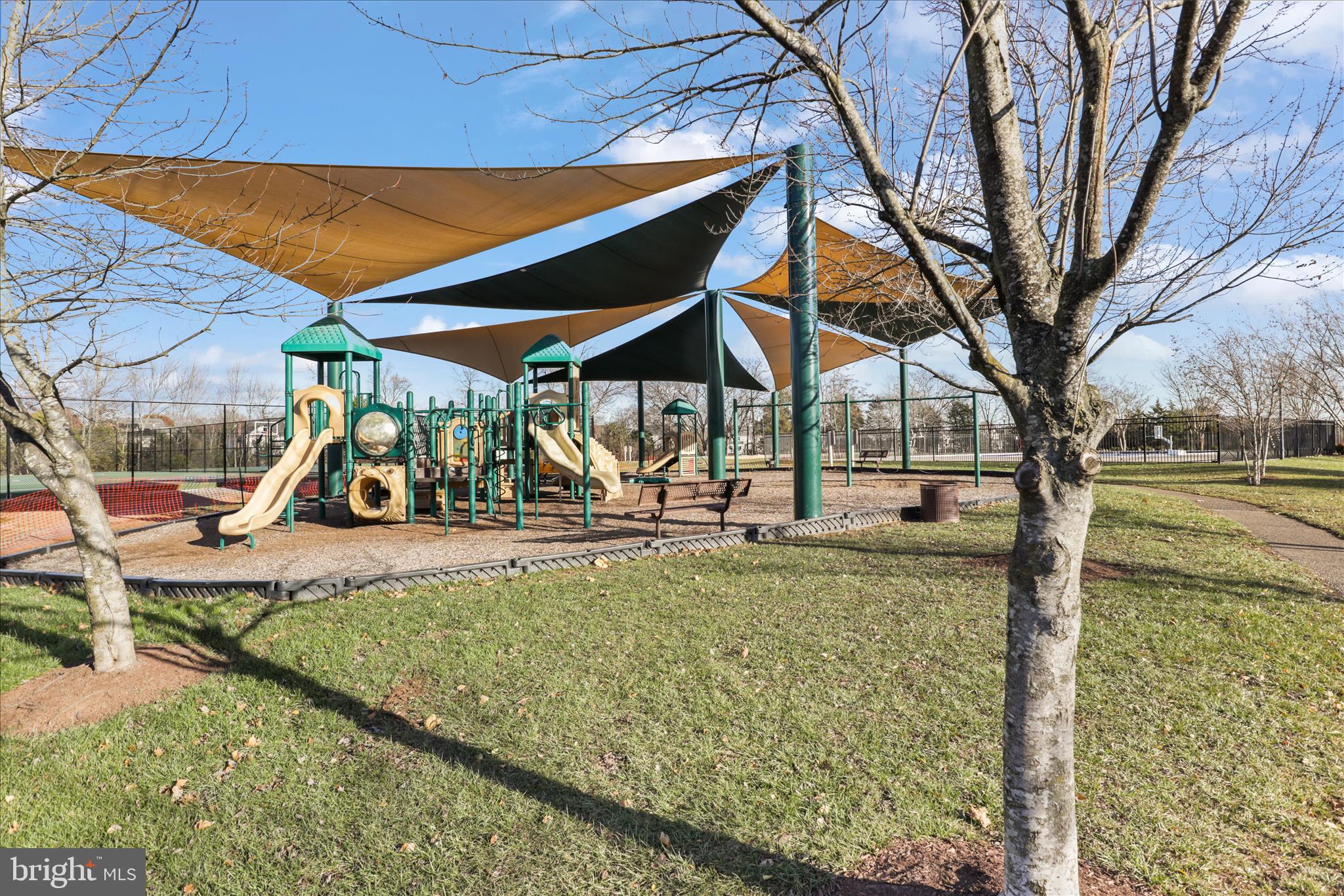 VICTORY LAKES - Residential