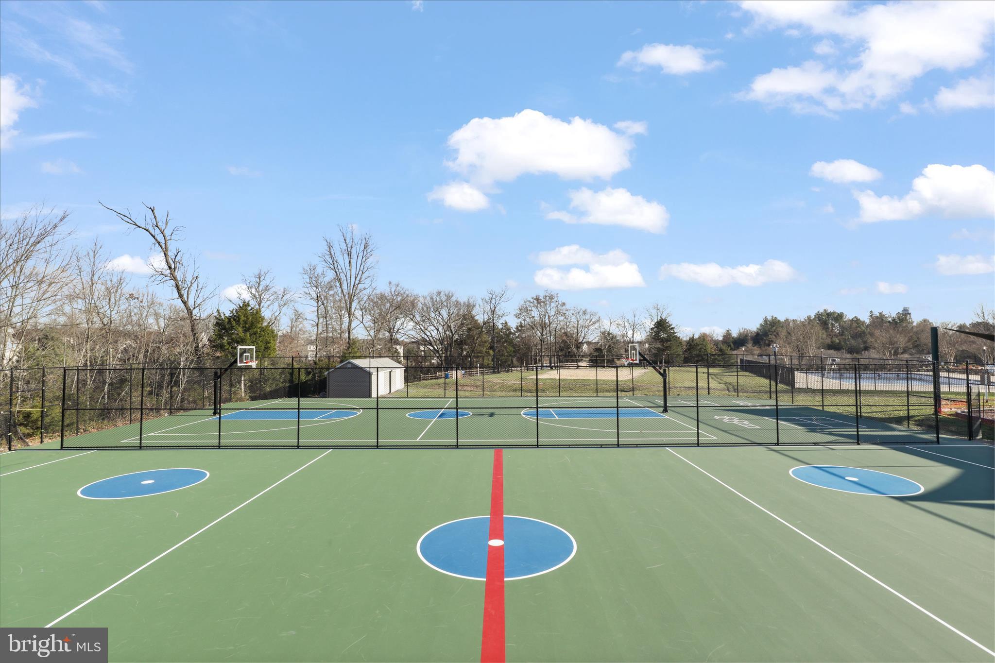 VICTORY LAKES - Residential