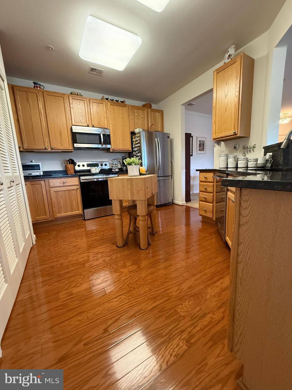 COURTYARDS AT WAVERLY WOODS - Residential