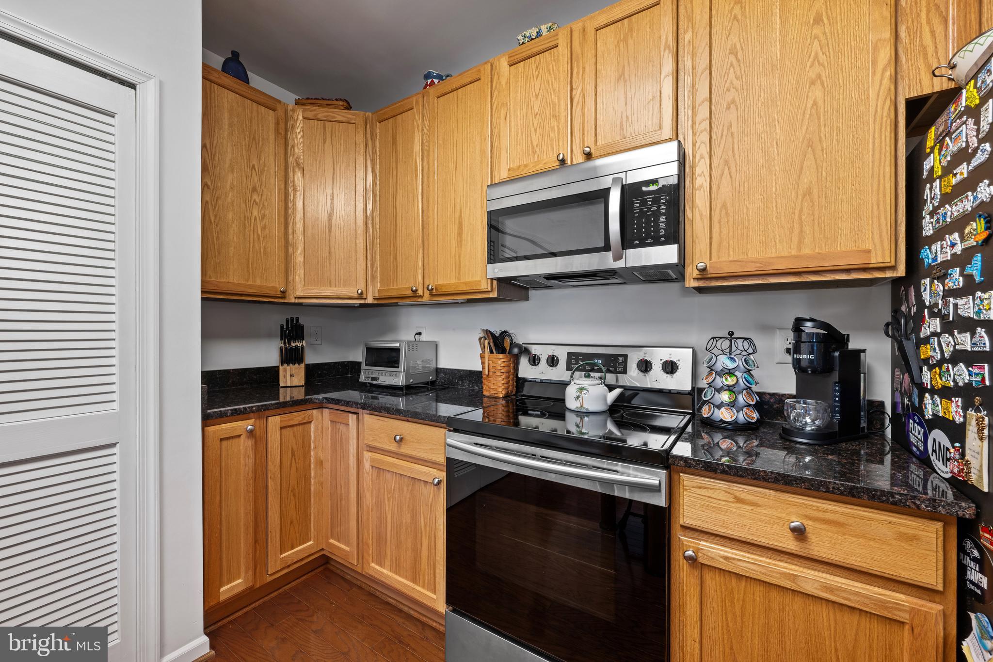 COURTYARDS AT WAVERLY WOODS - Residential
