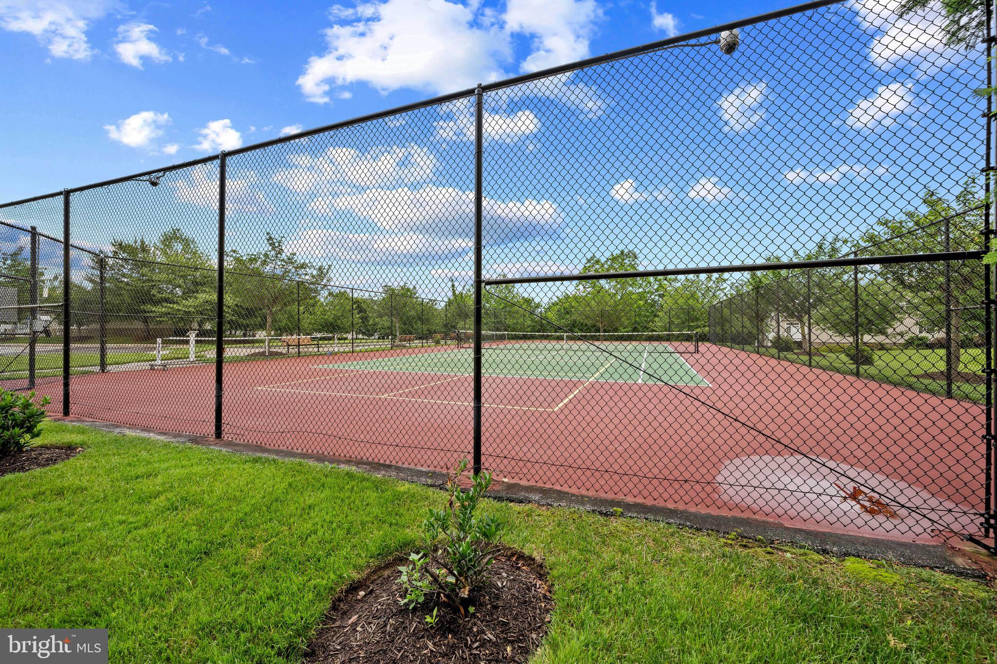 COURTYARDS AT WAVERLY WOODS - Residential