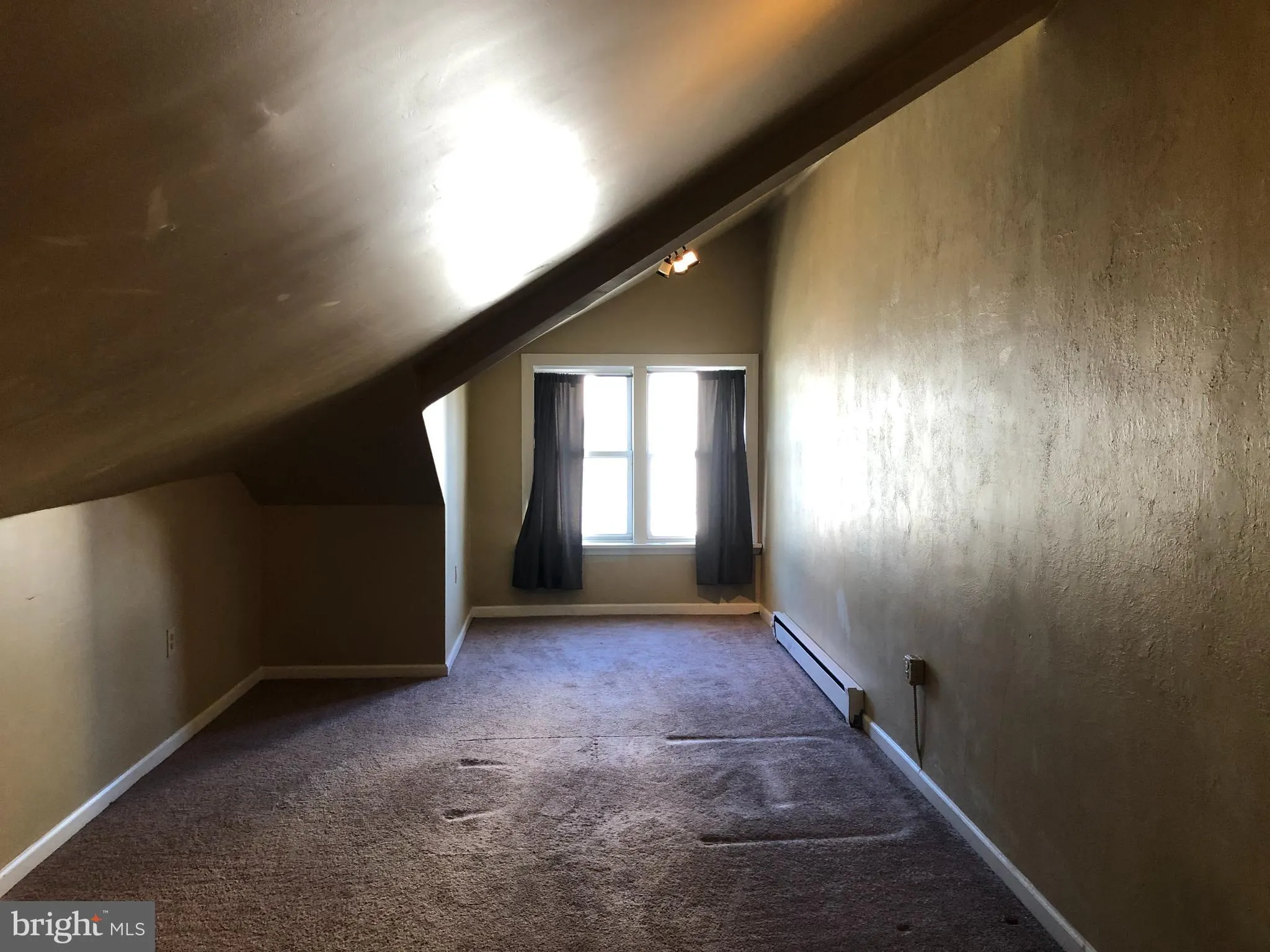 Conshohocken, Pennsylvania 19428, United States, 2 Bedrooms Bedrooms, ,1 BathroomBathrooms,Residential,Active,5683