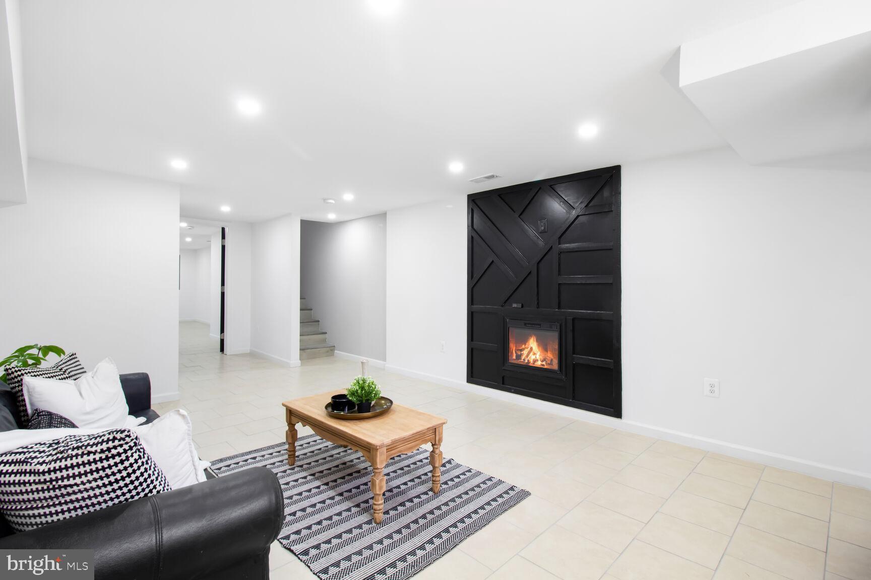 MILTON-MONTFORD - Residential