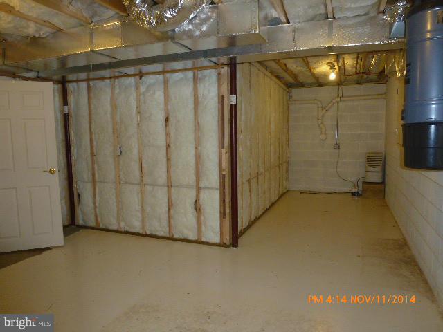 TWIN LAKES EAST - Residential