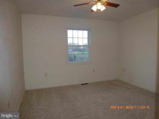 TWIN LAKES EAST - Residential