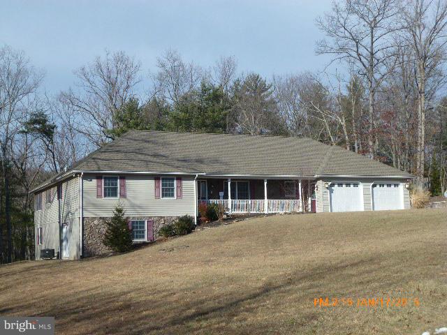 TWIN LAKES EAST - Residential