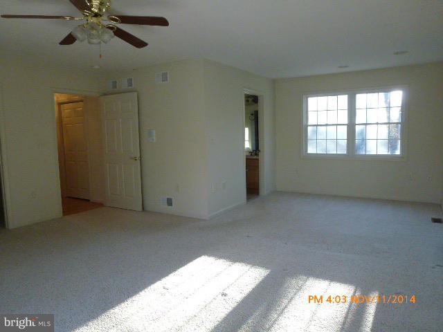 TWIN LAKES EAST - Residential