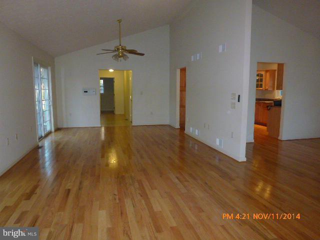 TWIN LAKES EAST - Residential