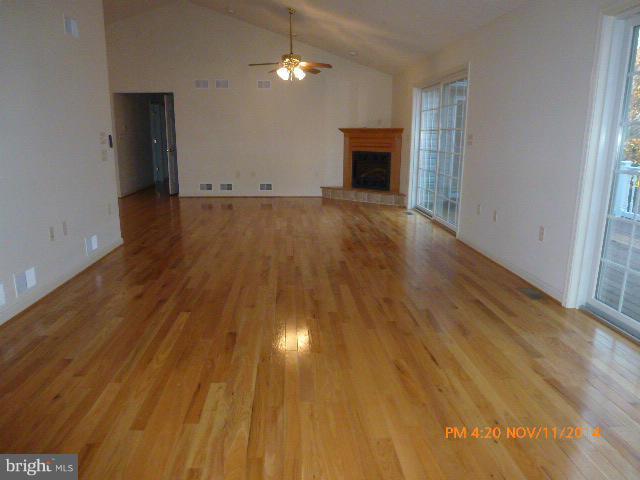 TWIN LAKES EAST - Residential