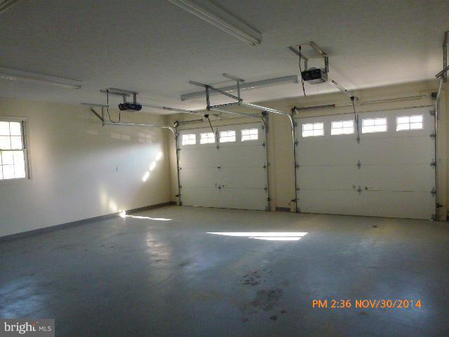 TWIN LAKES EAST - Residential