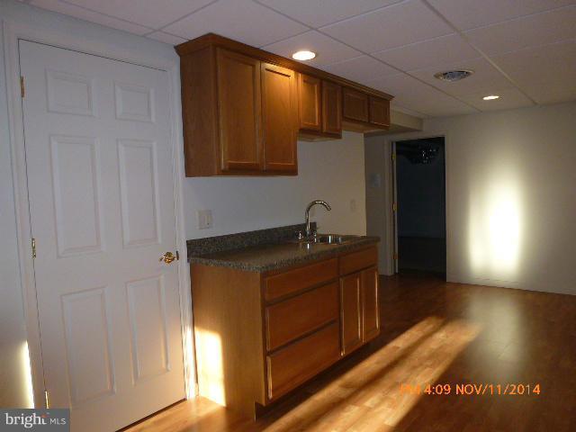 TWIN LAKES EAST - Residential