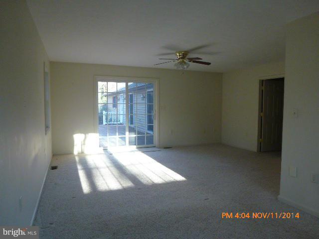 TWIN LAKES EAST - Residential