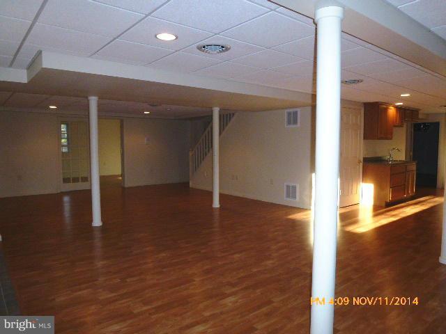 TWIN LAKES EAST - Residential