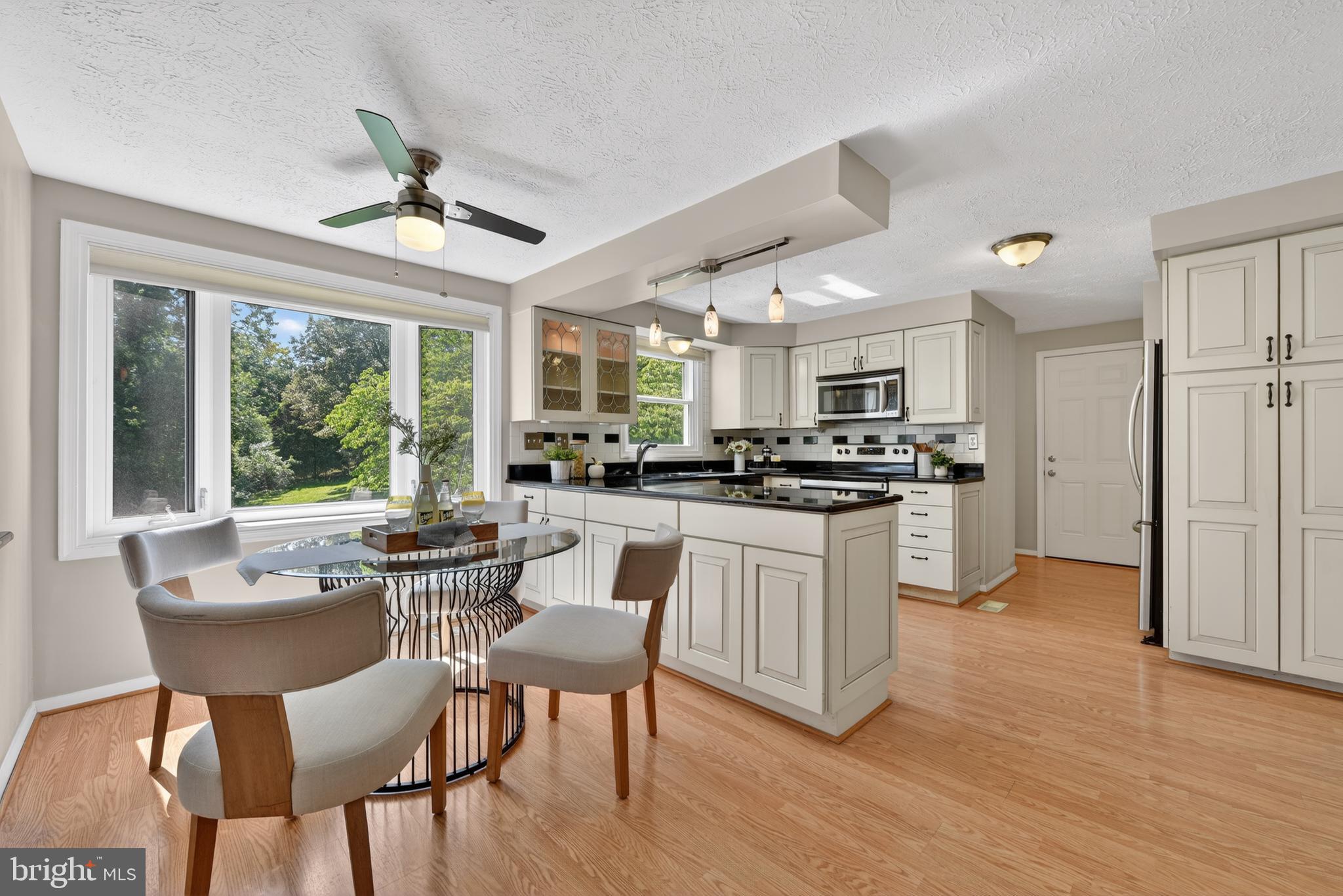 LOCKMEADE - Residential