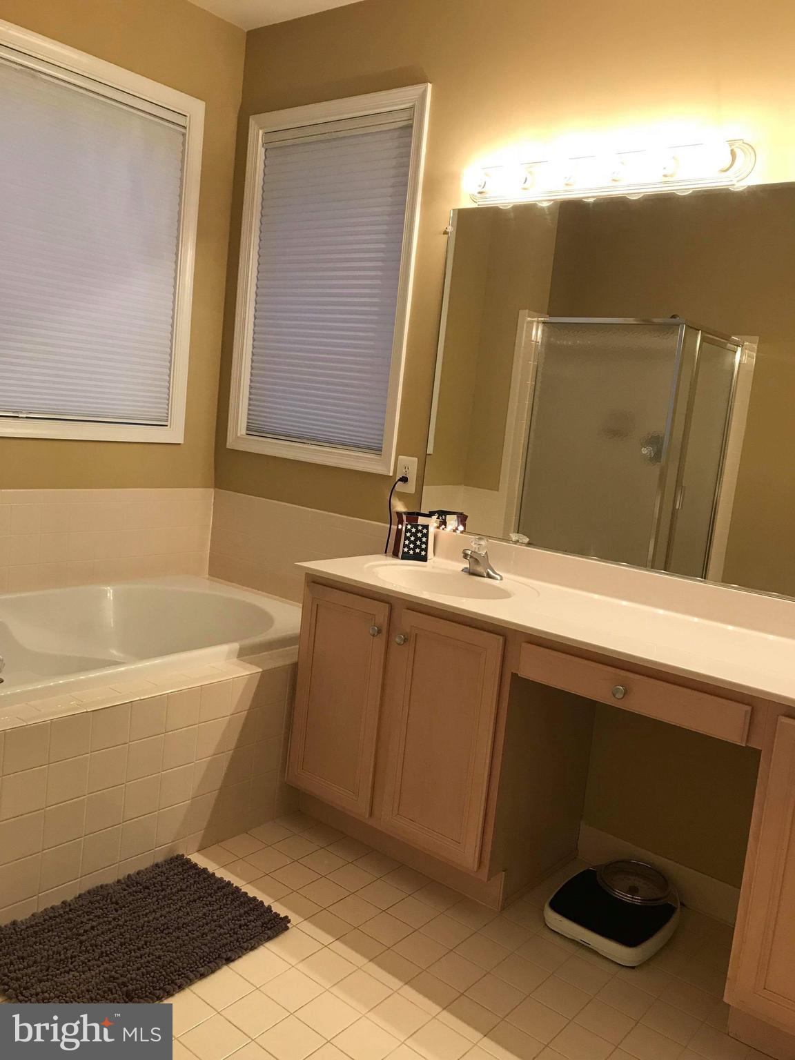 SPYGLASS HILL - Residential Lease