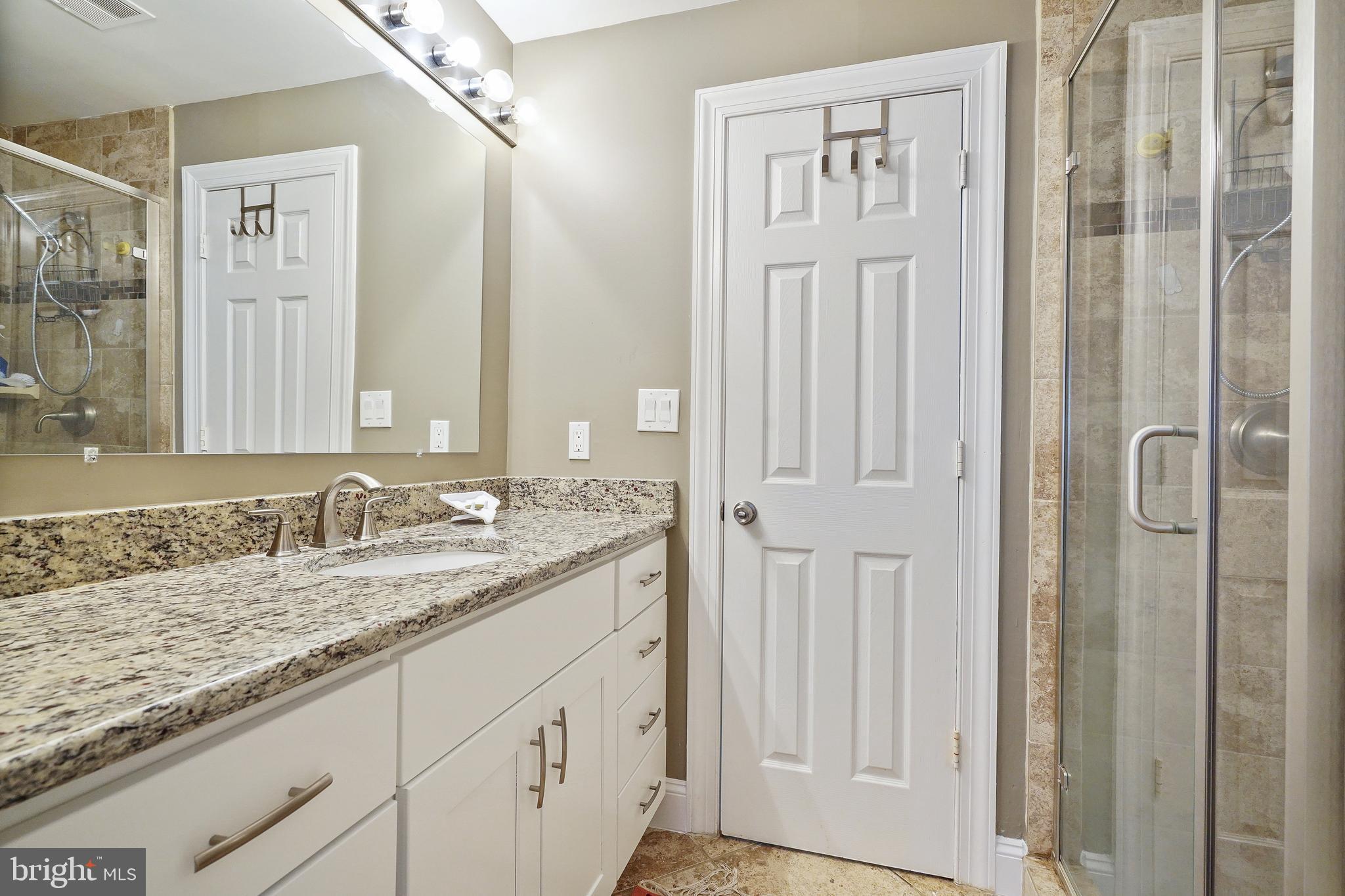 FAIRFIELD HOUSE - Residential