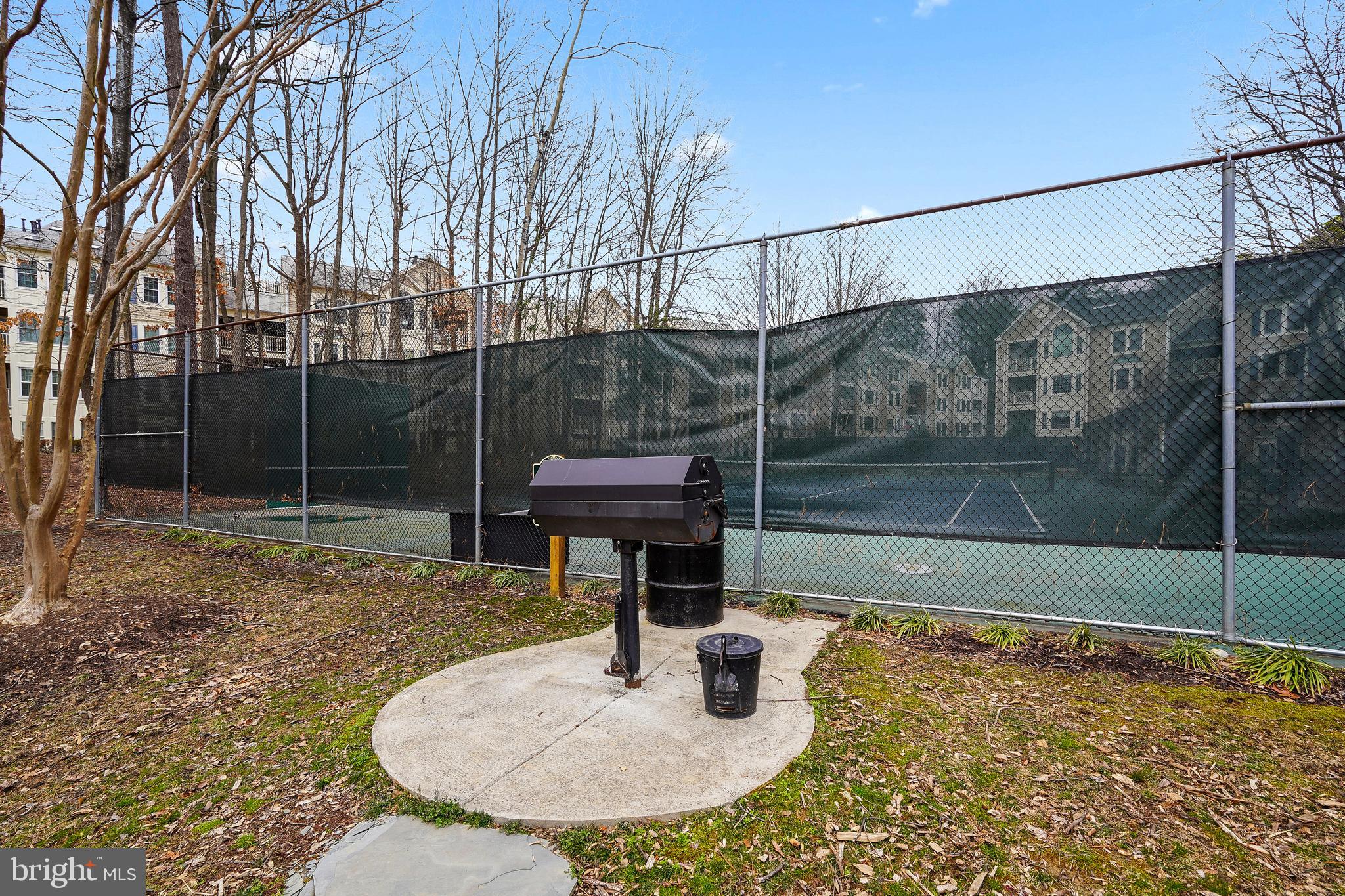 FAIRFIELD HOUSE - Residential