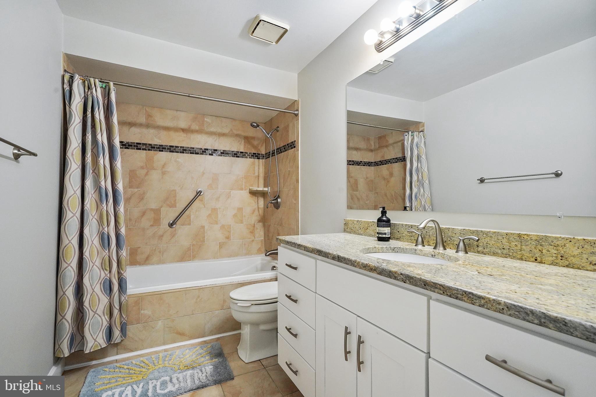 FAIRFIELD HOUSE - Residential