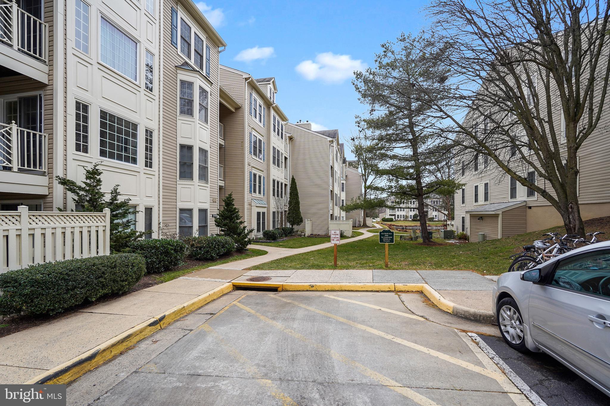 FAIRFIELD HOUSE - Residential