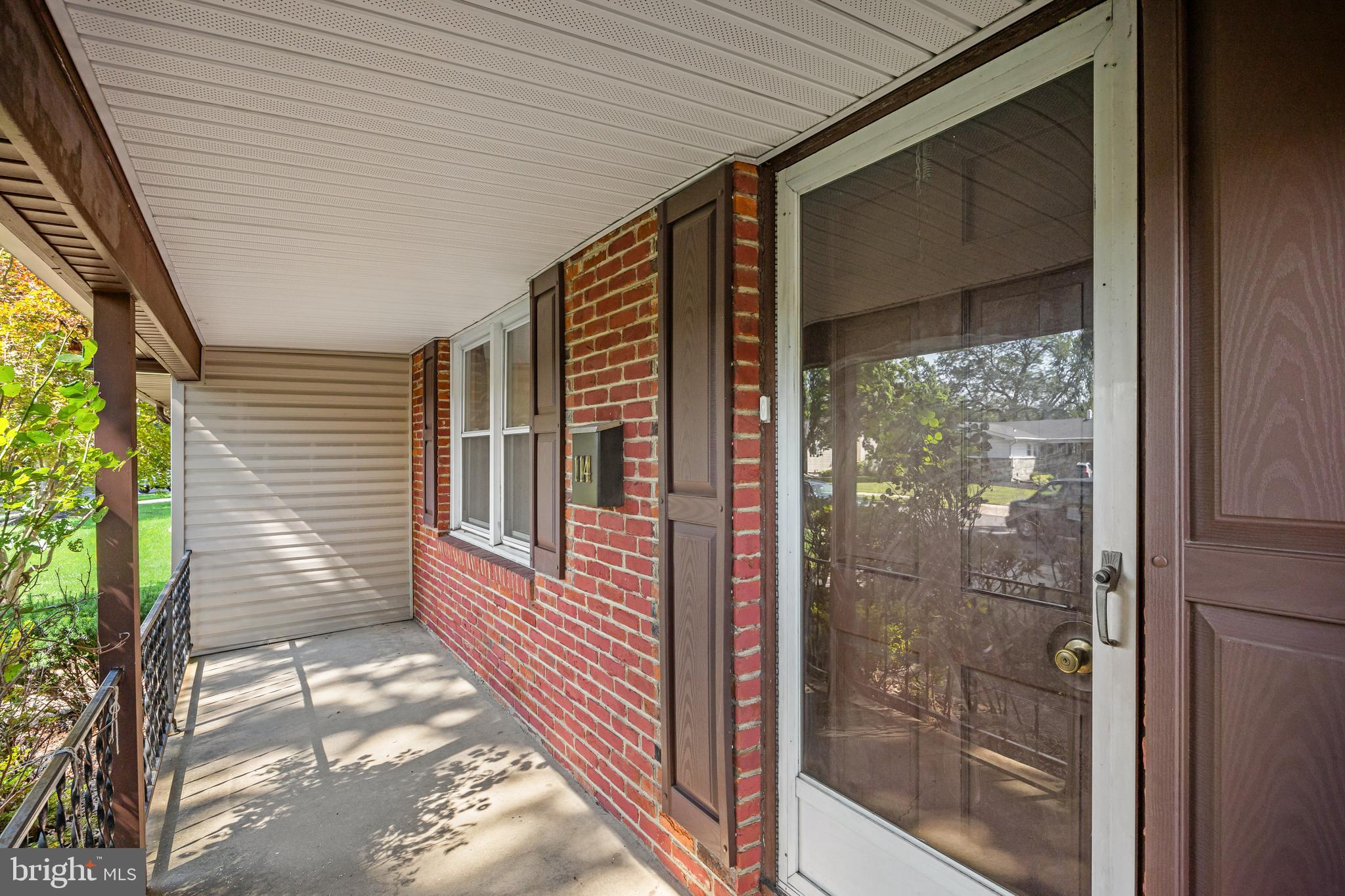 114 RAMBLEWOOD PARKWAY