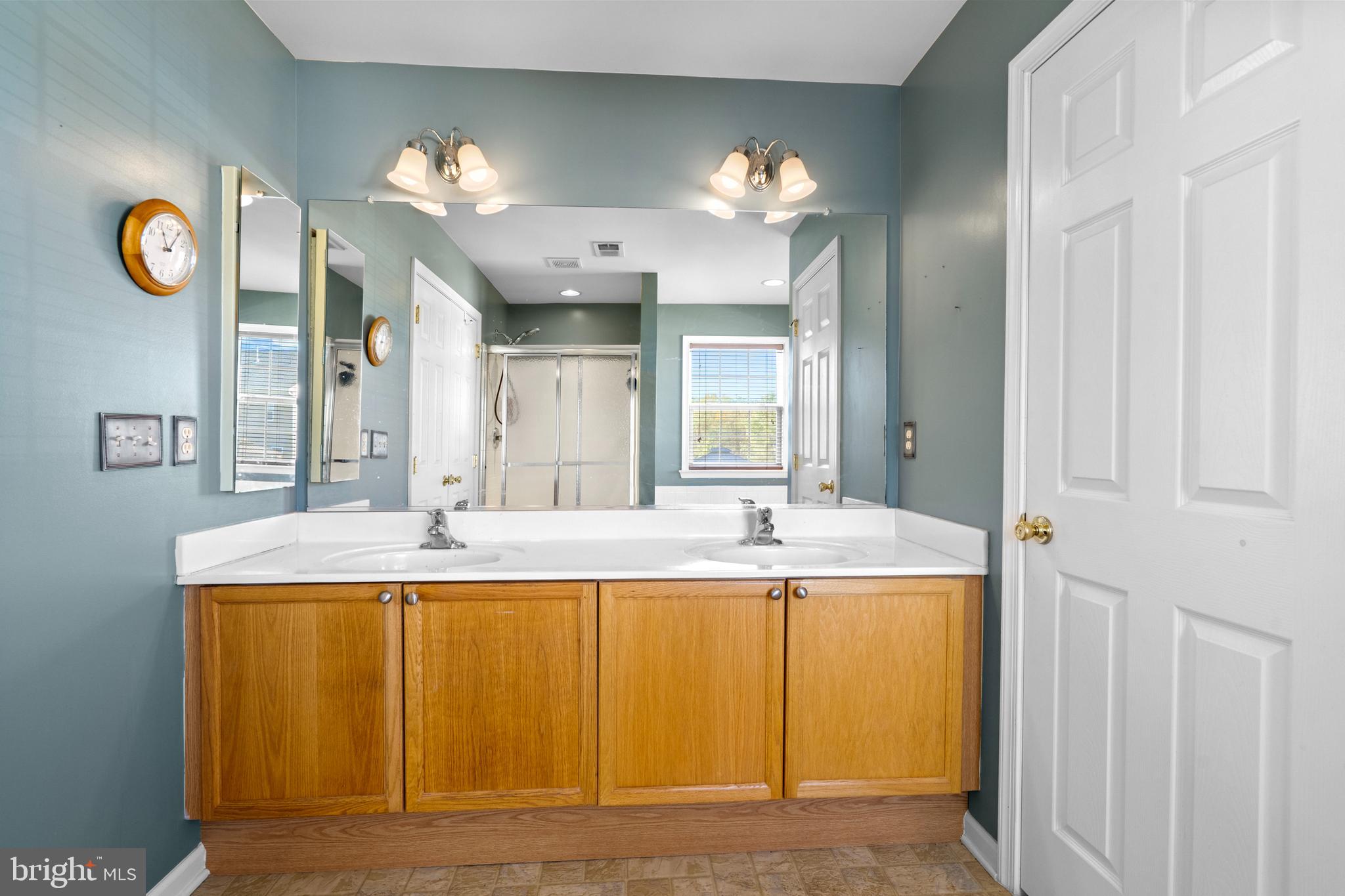 ARCHERS ROCK - Residential