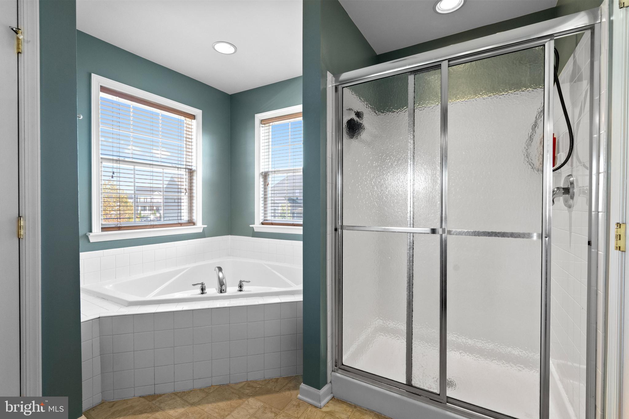 ARCHERS ROCK - Residential