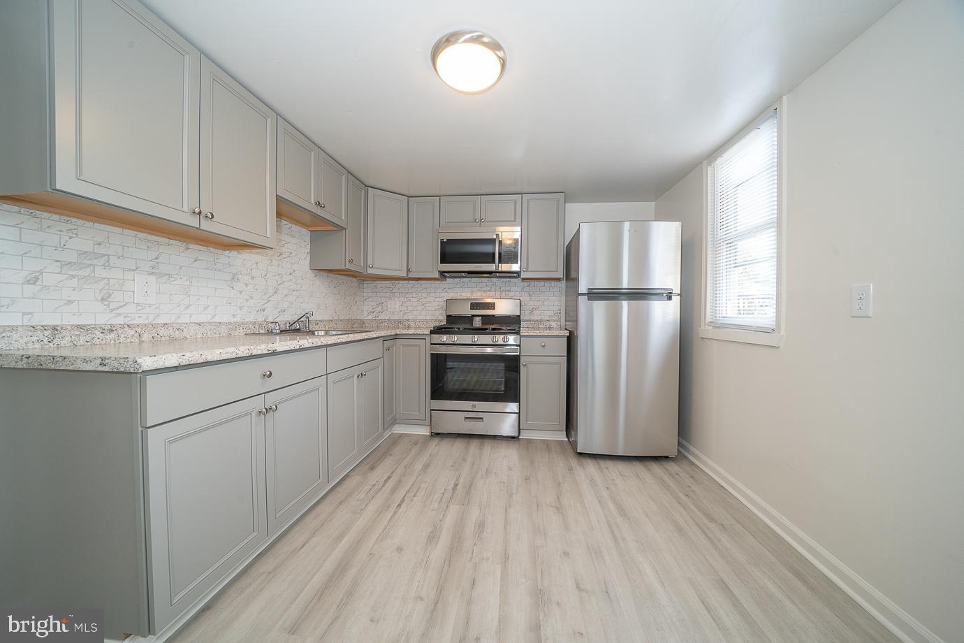 SOUTH MEDIA - Residential Lease