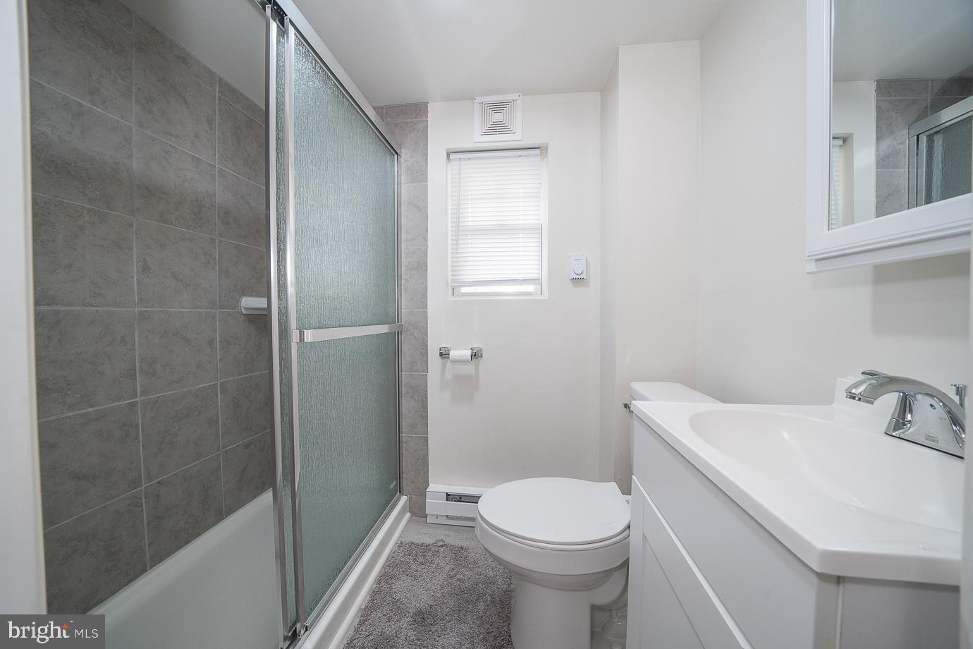 SOUTH MEDIA - Residential Lease