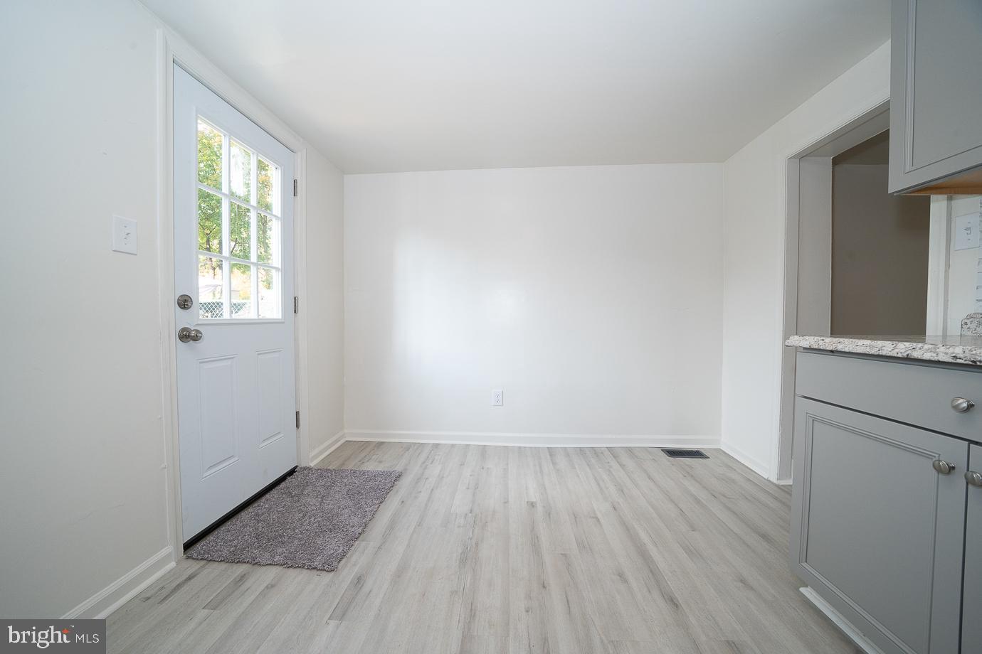 SOUTH MEDIA - Residential Lease