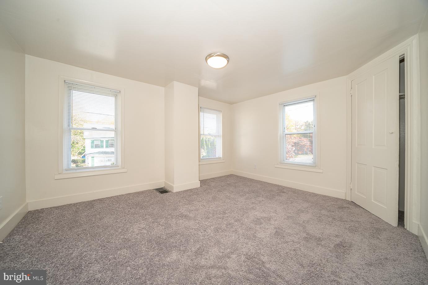 SOUTH MEDIA - Residential Lease