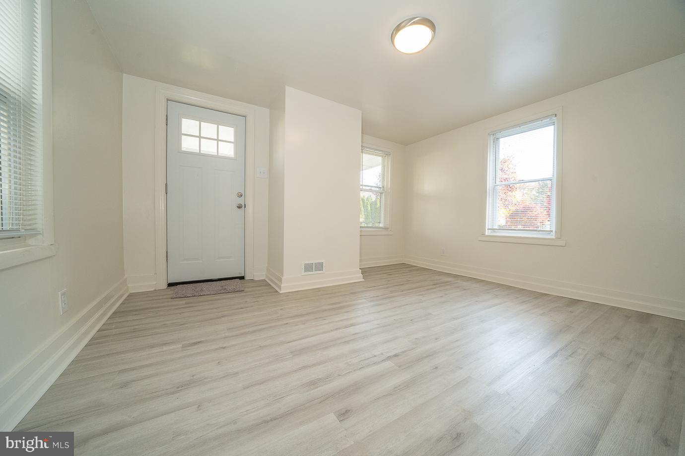 SOUTH MEDIA - Residential Lease