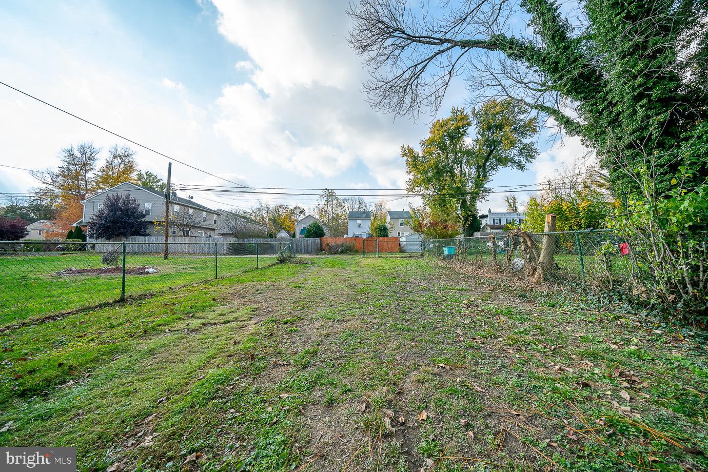 SOUTH MEDIA - Residential Lease