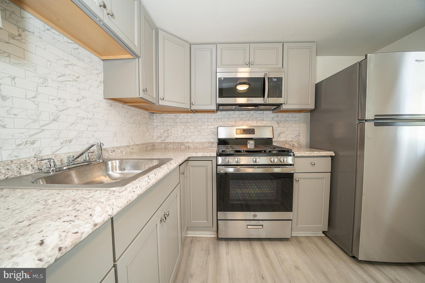 SOUTH MEDIA - Residential Lease