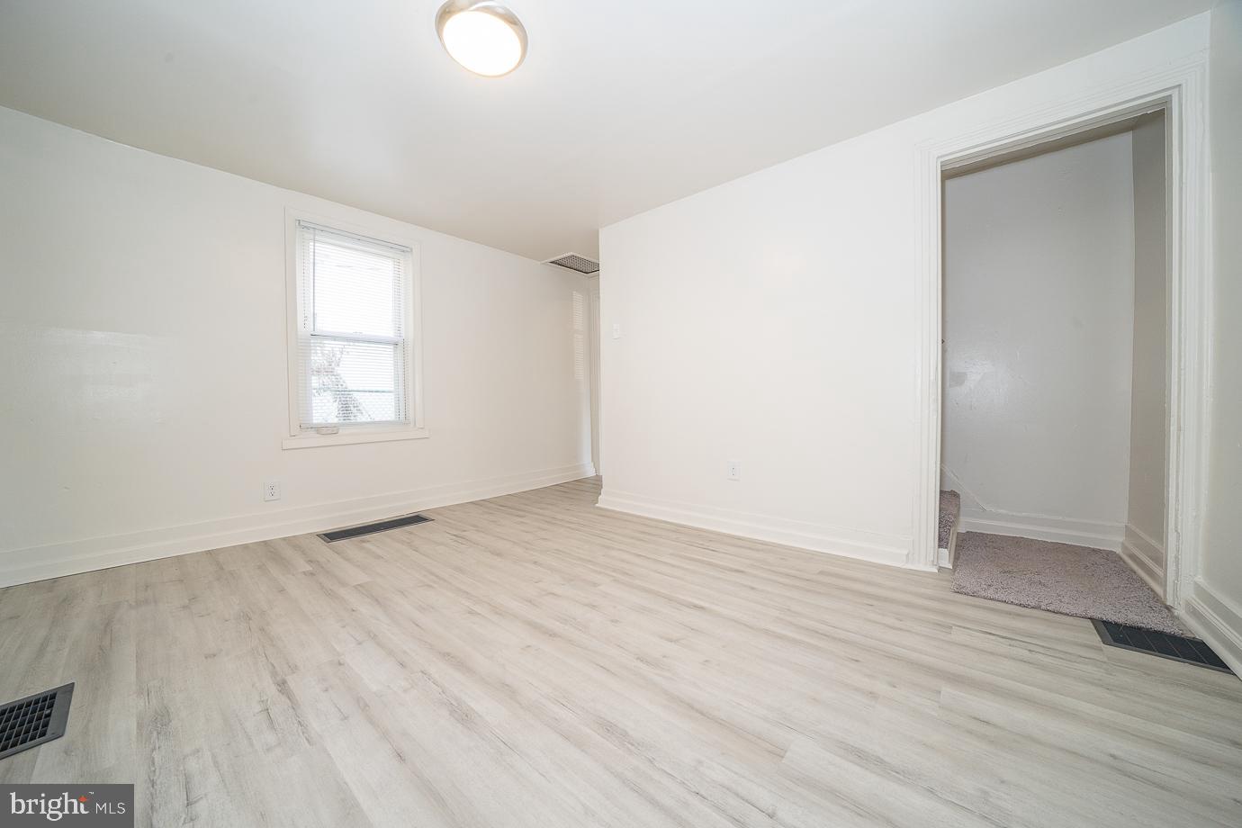 SOUTH MEDIA - Residential Lease