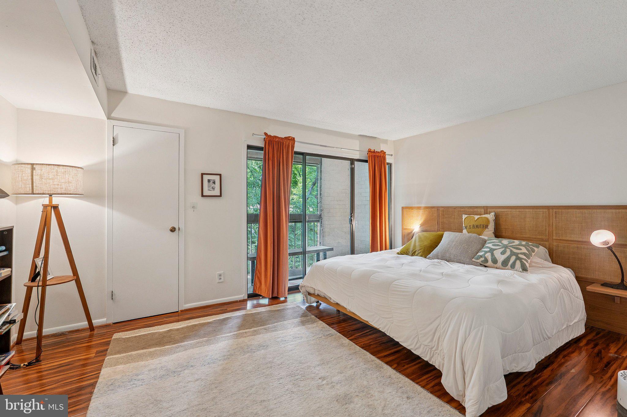 LAKEVIEW - Residential Lease