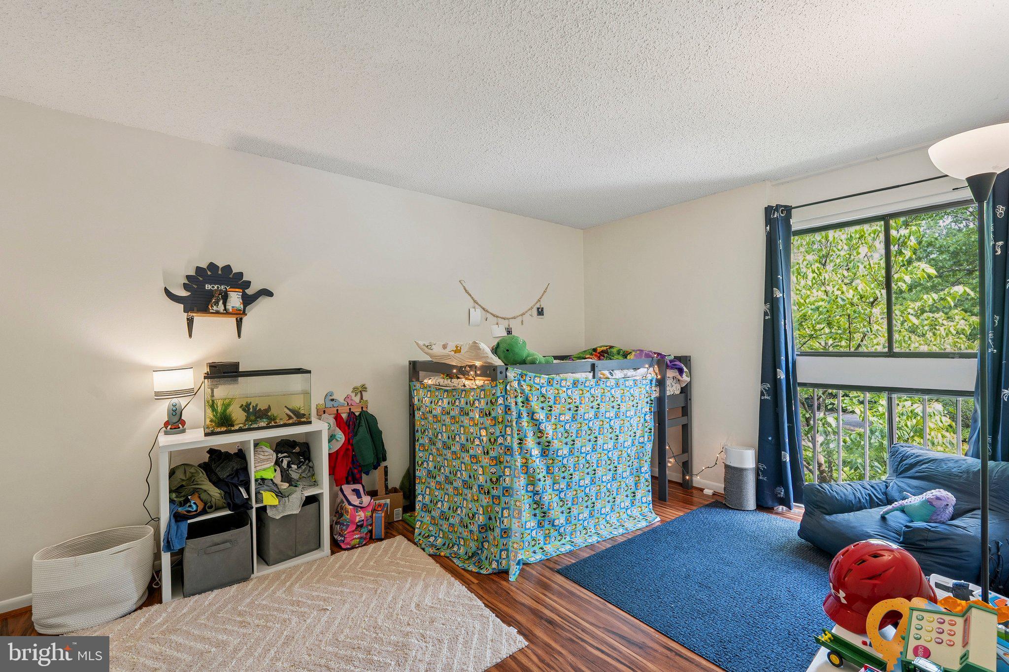 LAKEVIEW - Residential Lease