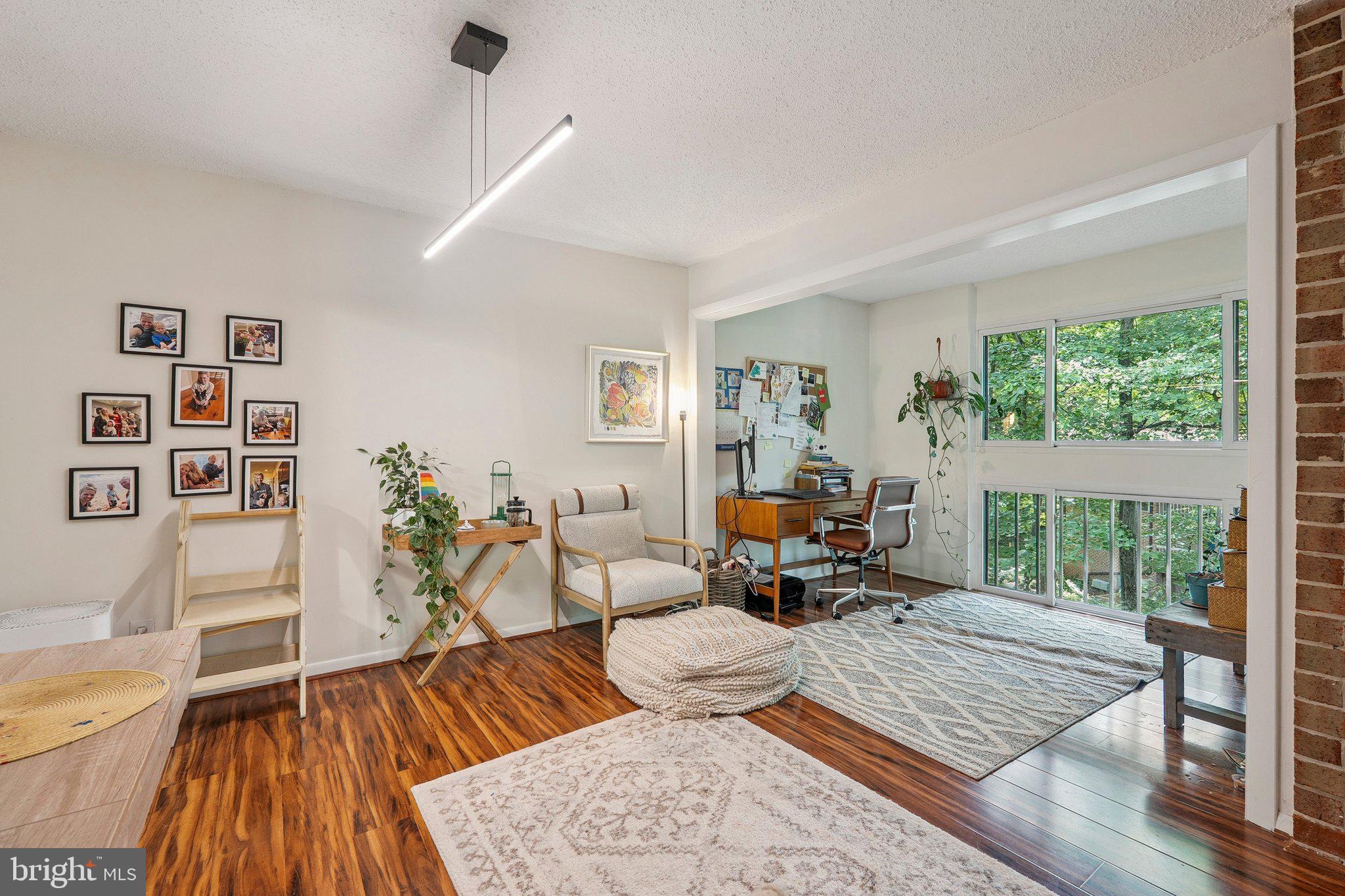 LAKEVIEW - Residential Lease