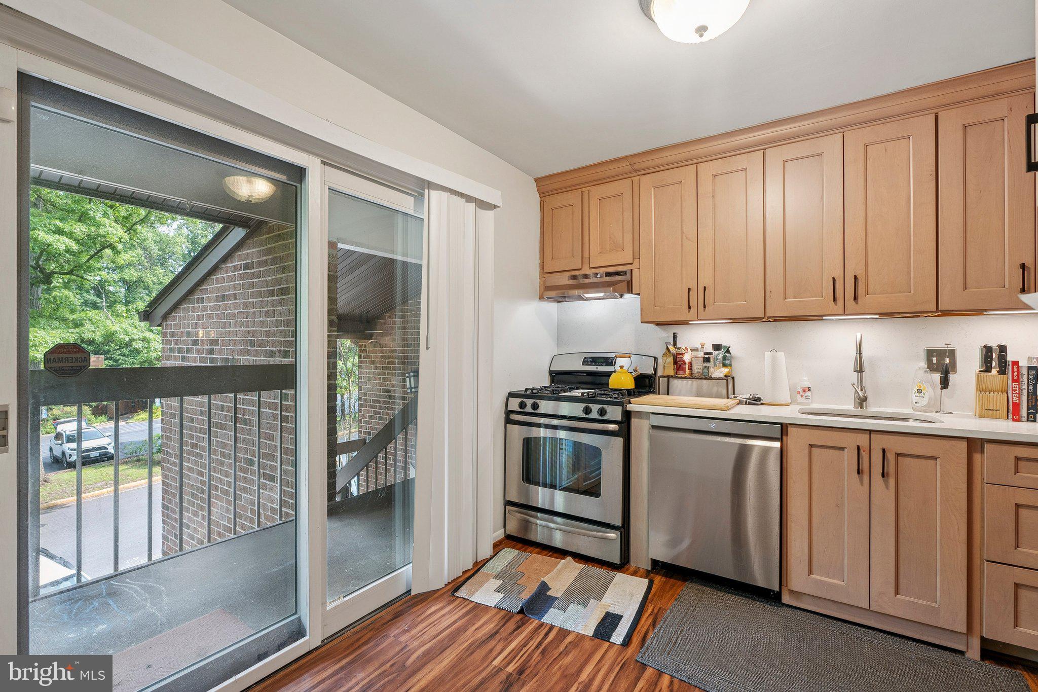 LAKEVIEW - Residential Lease