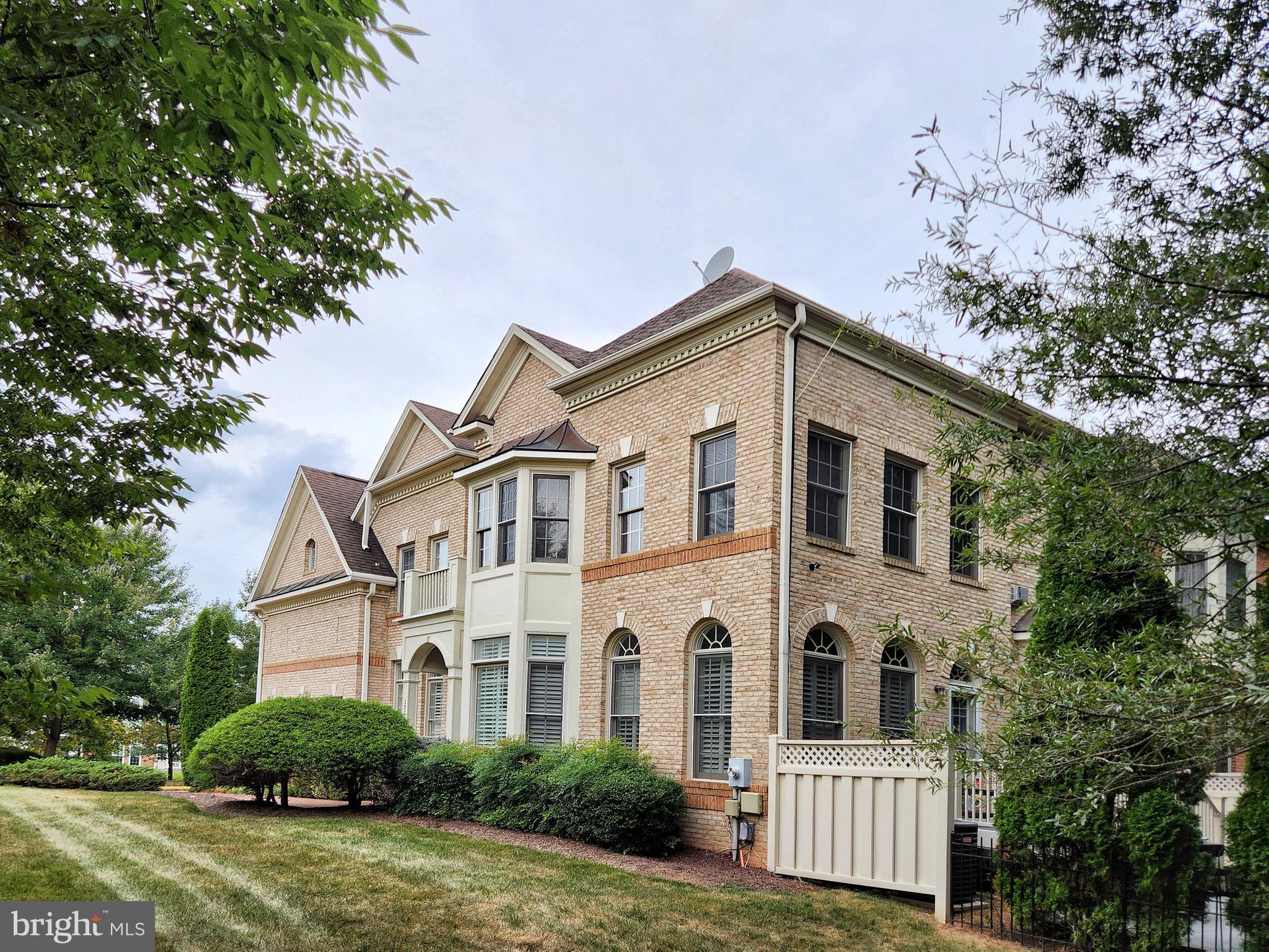 12748 LADY SOMERSET LANE