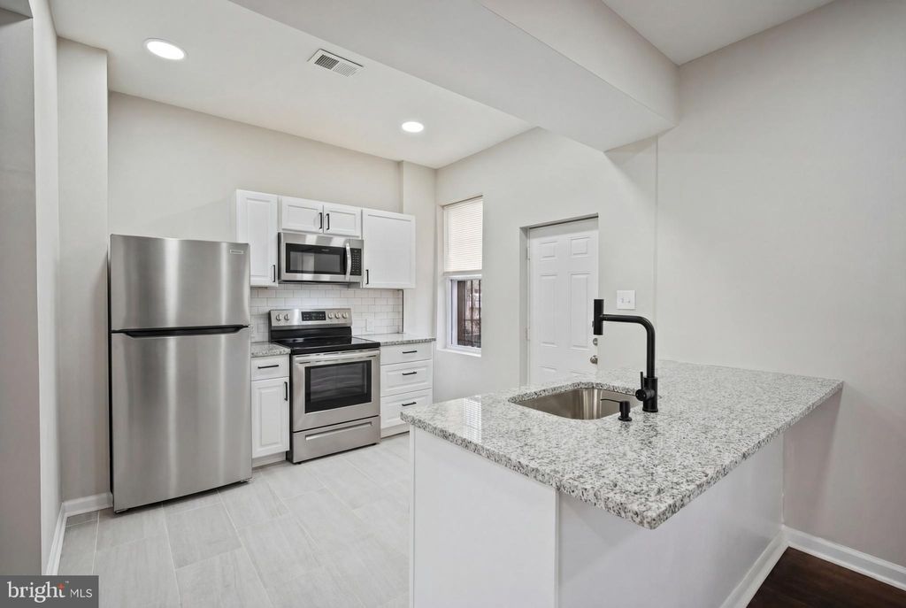 Photo of 3530 Edmondson Avenue, BALTIMORE, MD 21229 (MLS # MDBA2205620)