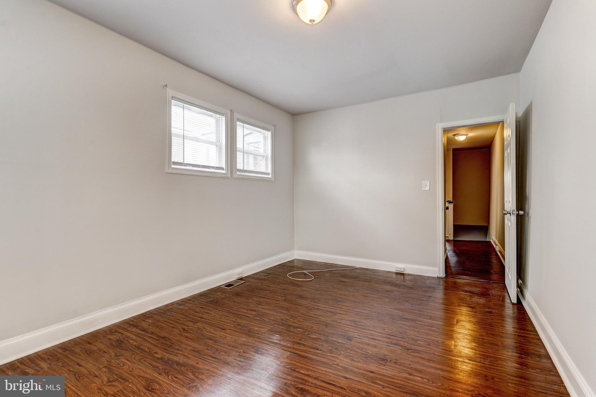 EVERGREEN LAWN - Residential