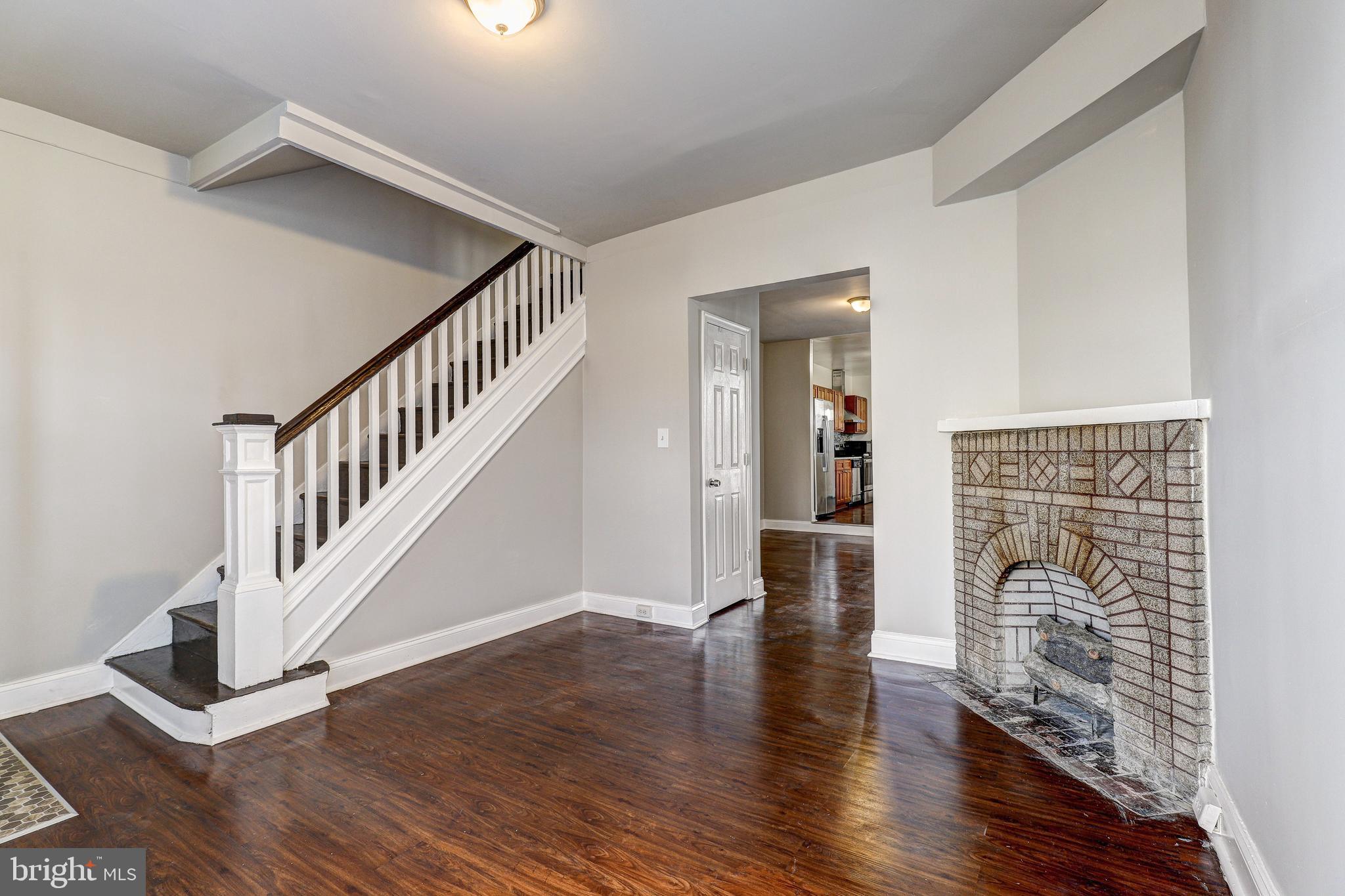 EVERGREEN LAWN - Residential