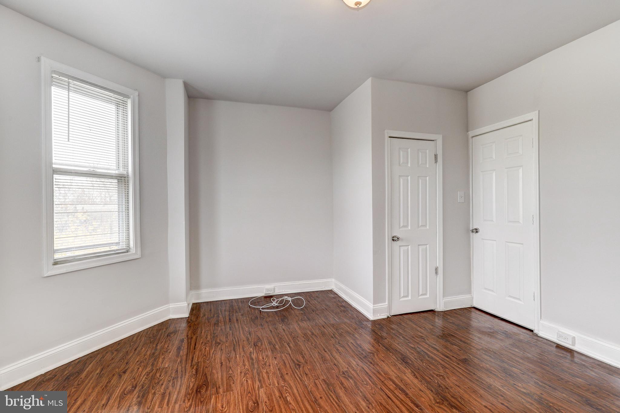 EVERGREEN LAWN - Residential