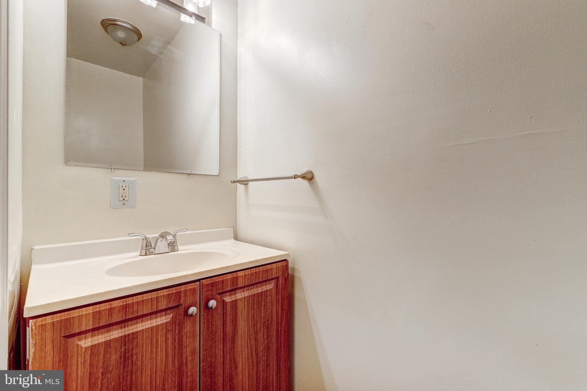 EVERGREEN LAWN - Residential