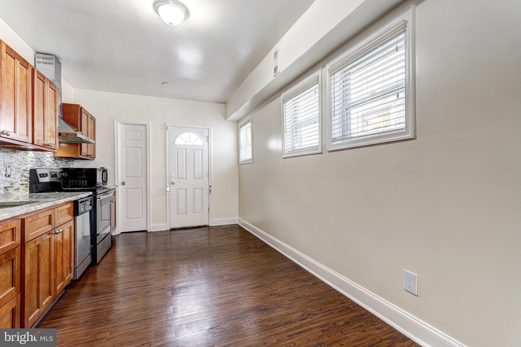 EVERGREEN LAWN - Residential