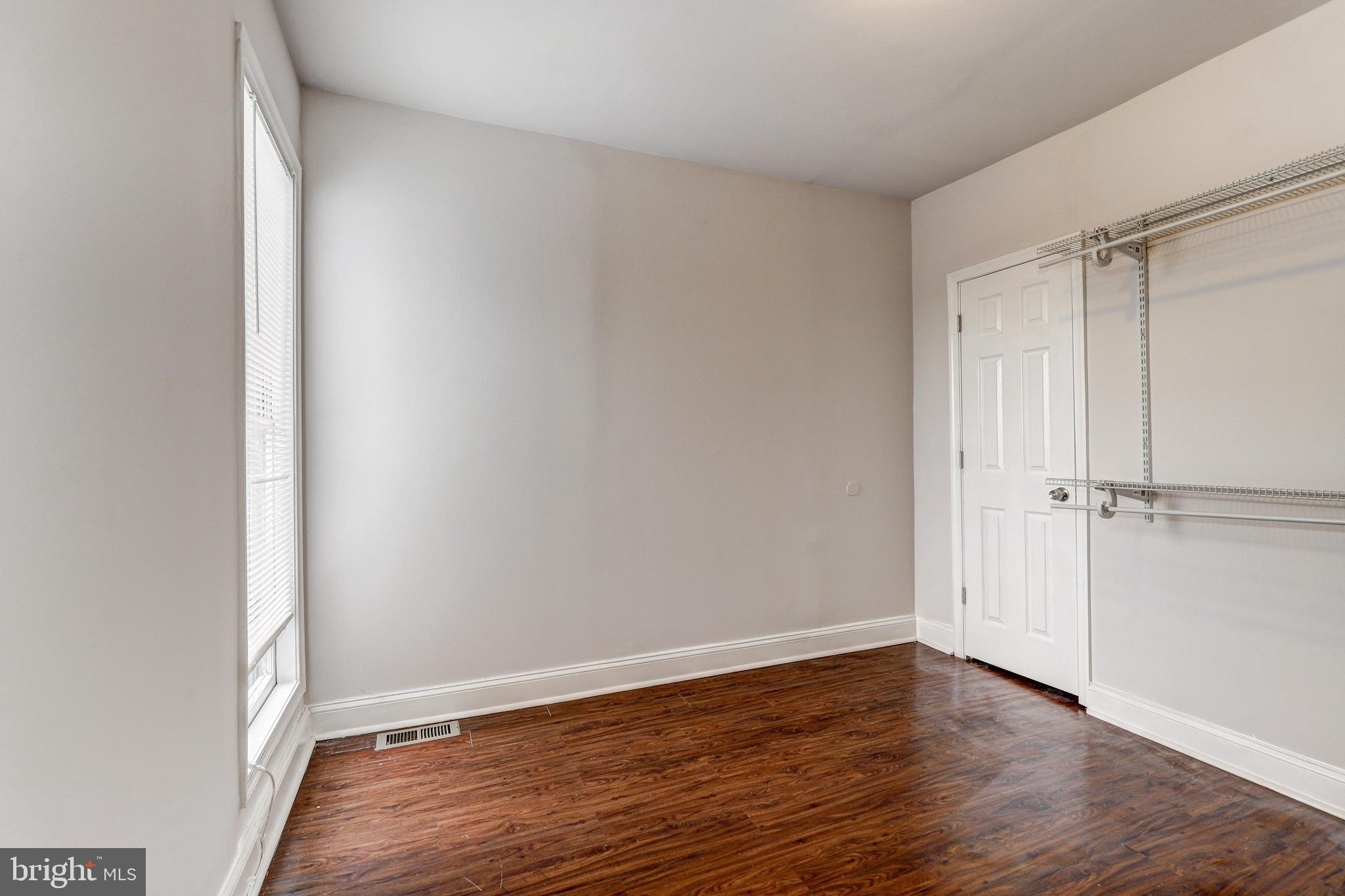 EVERGREEN LAWN - Residential